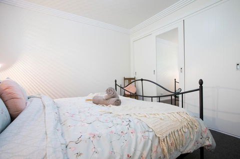 Armidale Cottage - House 2 - Tourism Brisbane 24