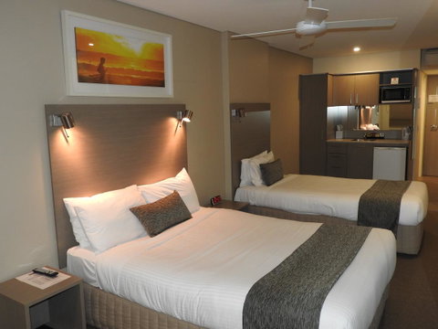 Manly Paradise Motel & Apartments - Tourism Brisbane 1