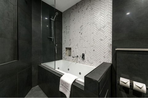 Holiday Inn & Suites - Parramatta Marsden Street, An IHG Hotel - Tourism Brisbane 6