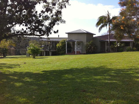 Sinclairs Country Retreat - Brisbane Tourism 1