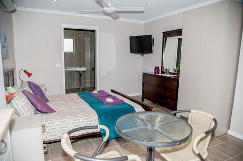 Sinclairs Country Retreat - Brisbane Tourism 34