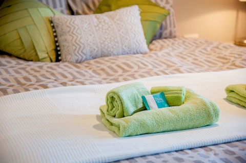 Sinclairs Country Retreat - Brisbane Tourism 10