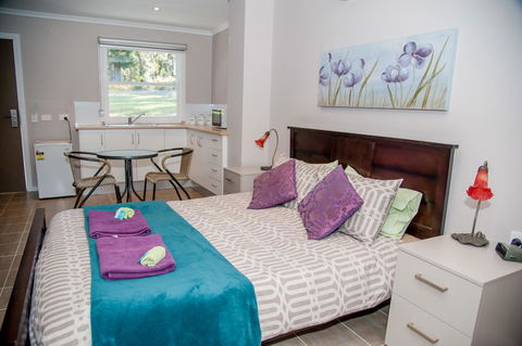 Sinclairs Country Retreat - Brisbane Tourism 37