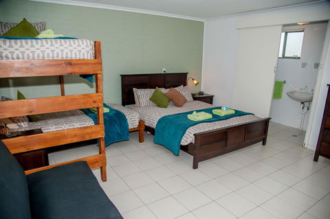 Sinclairs Country Retreat - Brisbane Tourism 30