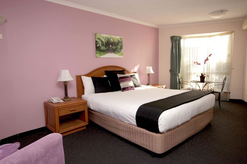 Sapphire Waters Motor Inn - Tourism Brisbane 4