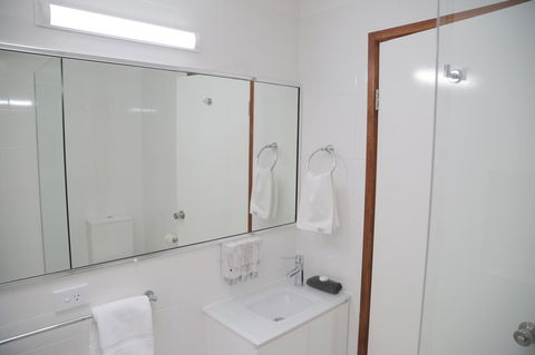 Sapphire Waters Motor Inn - Tourism Brisbane 32