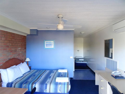 Sapphire Waters Motor Inn - Tourism Brisbane 30