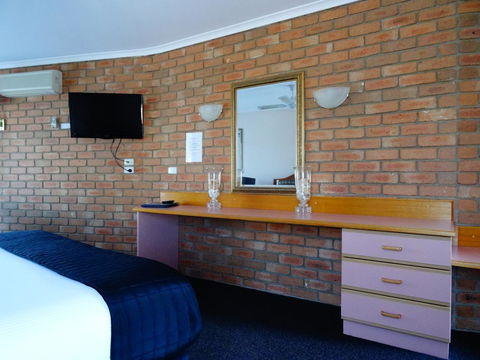 Sapphire Waters Motor Inn - Tourism Brisbane 10