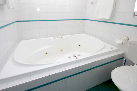 Sapphire Waters Motor Inn - Tourism Brisbane 25