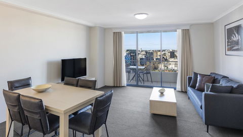 Oaks Sydney Castlereagh Suites - Tourism Brisbane 7