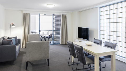 Oaks Sydney Castlereagh Suites - Tourism Brisbane 15
