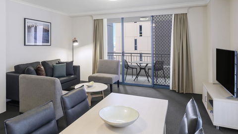 Oaks Sydney Castlereagh Suites - Tourism Brisbane 10