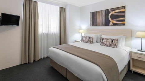 Oaks Sydney Castlereagh Suites - Tourism Brisbane 12