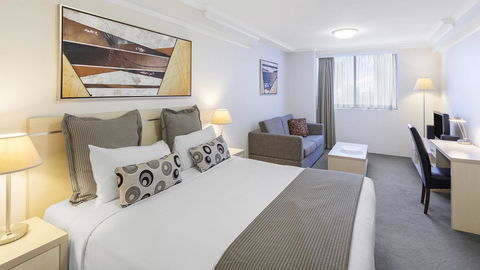 Oaks Sydney Castlereagh Suites - Tourism Brisbane 6