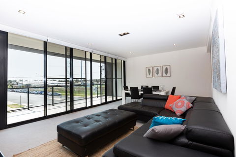 Brand New Executive Apartment - Tourism Brisbane 2