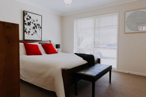 Central Wagga Self Catering Apartment - Tourism Brisbane 9