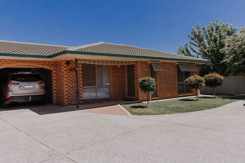 Central Wagga Self Catering Apartment - Tourism Brisbane 3