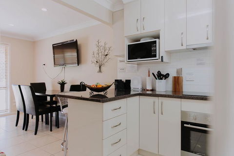 Central Wagga Self Catering Apartment - Tourism Brisbane 1
