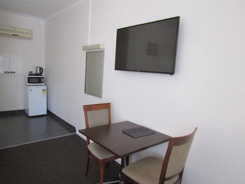 Allonville Gardens Motel - Tourism Brisbane 15
