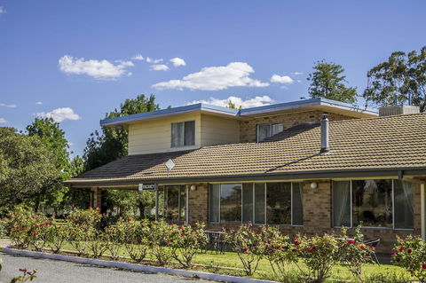 Allonville Gardens Motel - Tourism Brisbane 10