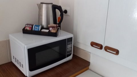 Allonville Gardens Motel - Tourism Brisbane 6