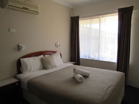 Allonville Gardens Motel - Tourism Brisbane 25