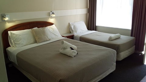 Allonville Gardens Motel - Tourism Brisbane 5