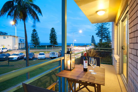 Waterview Beach Apartment - Brisbane Tourism 3