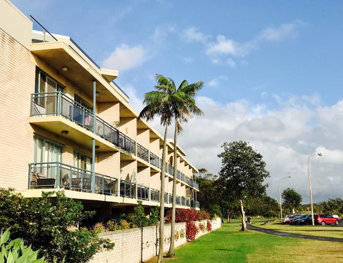 Waterview Beach Apartment - Brisbane Tourism 15