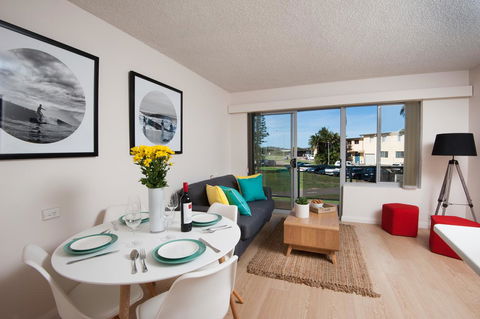 Waterview Beach Apartment - Brisbane Tourism 5