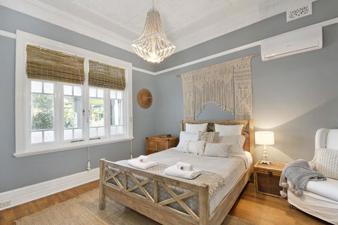 Designer Studios Manly - Tourism Brisbane 0