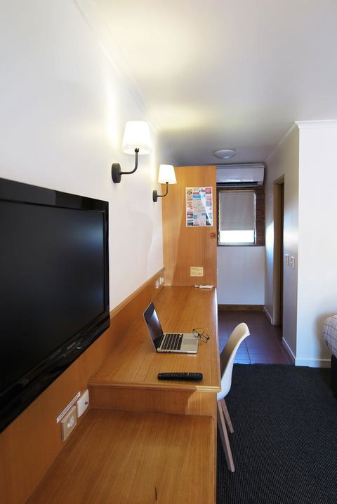 Summerhill Motor Inn - Tourism Brisbane 11