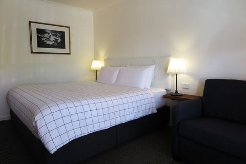 Summerhill Motor Inn - Tourism Brisbane 1