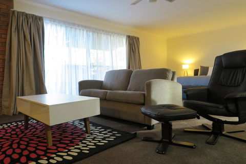 Summerhill Motor Inn - Tourism Brisbane 40