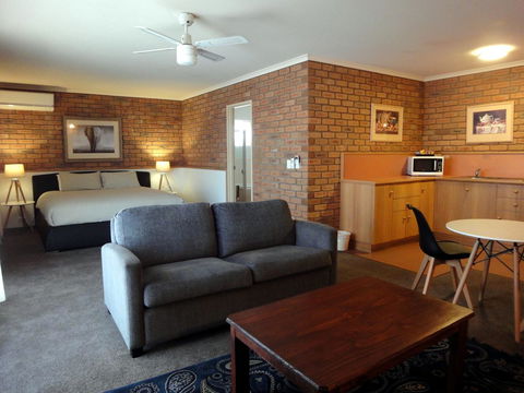 Summerhill Motor Inn - Tourism Brisbane 35