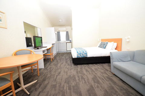 Boulevarde Motor Inn - Tourism Brisbane 0