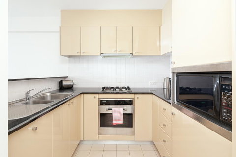 Waterfront Apartment On Sydney Harbour - Brisbane Tourism 8
