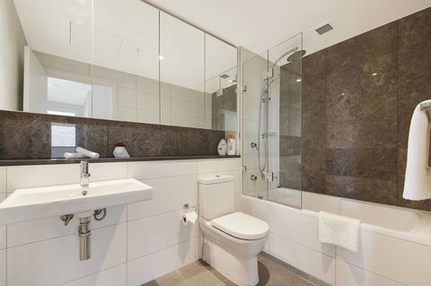 Stunning Sunset Water View 2BEDs On High Rises - Tourism Brisbane 10