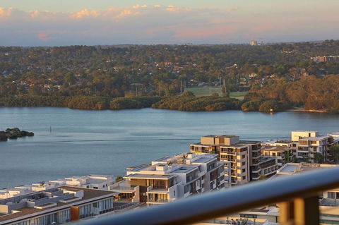 Stunning Sunset Water View 2BEDs On High Rises - Tourism Brisbane 7