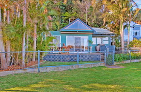 Book Marks Point Accommodation Tourism Brisbane Tourism Brisbane