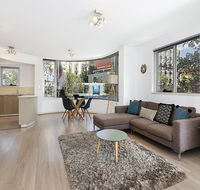 Lower Bridge and Sails - Executive 2BR Darlinghurst Apartment with Balcony and Rooftop Views - Tourism Brisbane