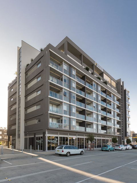 Honeysuckle Executive Apartments - Tourism Brisbane 0