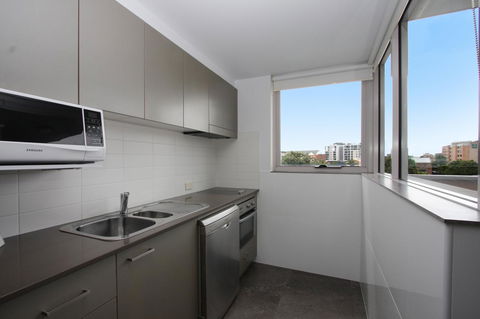Honeysuckle Executive Apartments - Tourism Brisbane 24