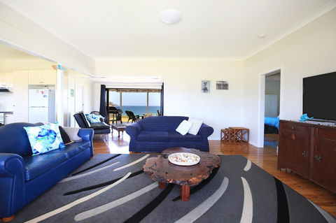 Glory @ Culburra - Absolute Beachfront - Pet & Family Friendly - Brisbane Tourism 2
