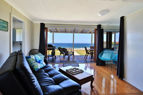 Glory @ Culburra - Absolute Beachfront - Pet & Family Friendly - Brisbane Tourism 1