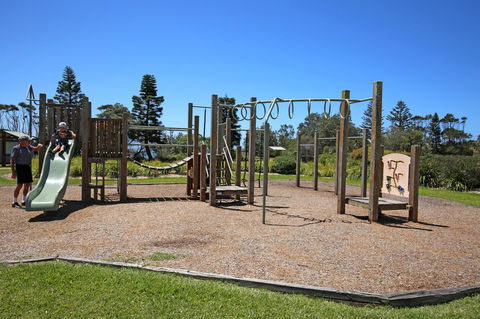 Glory @ Culburra - Absolute Beachfront - Pet & Family Friendly - Brisbane Tourism 23