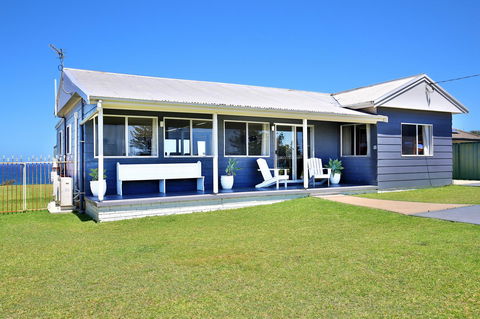 Glory @ Culburra - Absolute Beachfront - Pet & Family Friendly - Brisbane Tourism 18