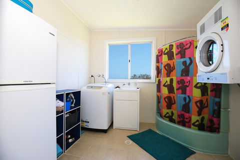 Glory @ Culburra - Absolute Beachfront - Pet & Family Friendly - Brisbane Tourism 11
