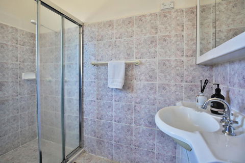 Glory @ Culburra - Absolute Beachfront - Pet & Family Friendly - Brisbane Tourism 9