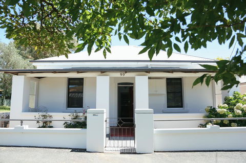 99 Hill Street Apartments - Brisbane Tourism 0
